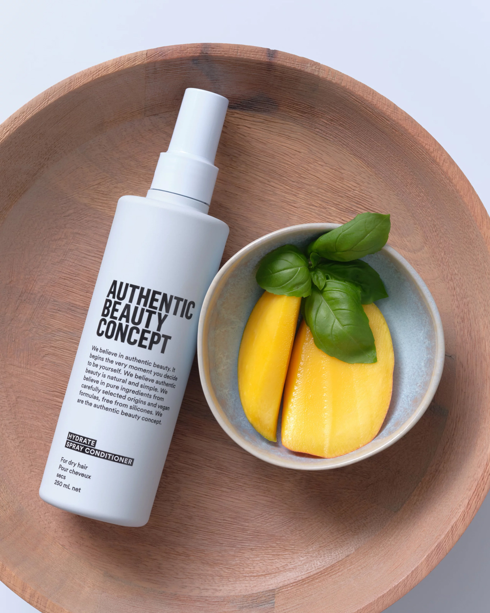 Authentic Beauty Concept - Hydrate Spray Conditioner Authentic Beauty Concept - Hydrate Spray Conditioner